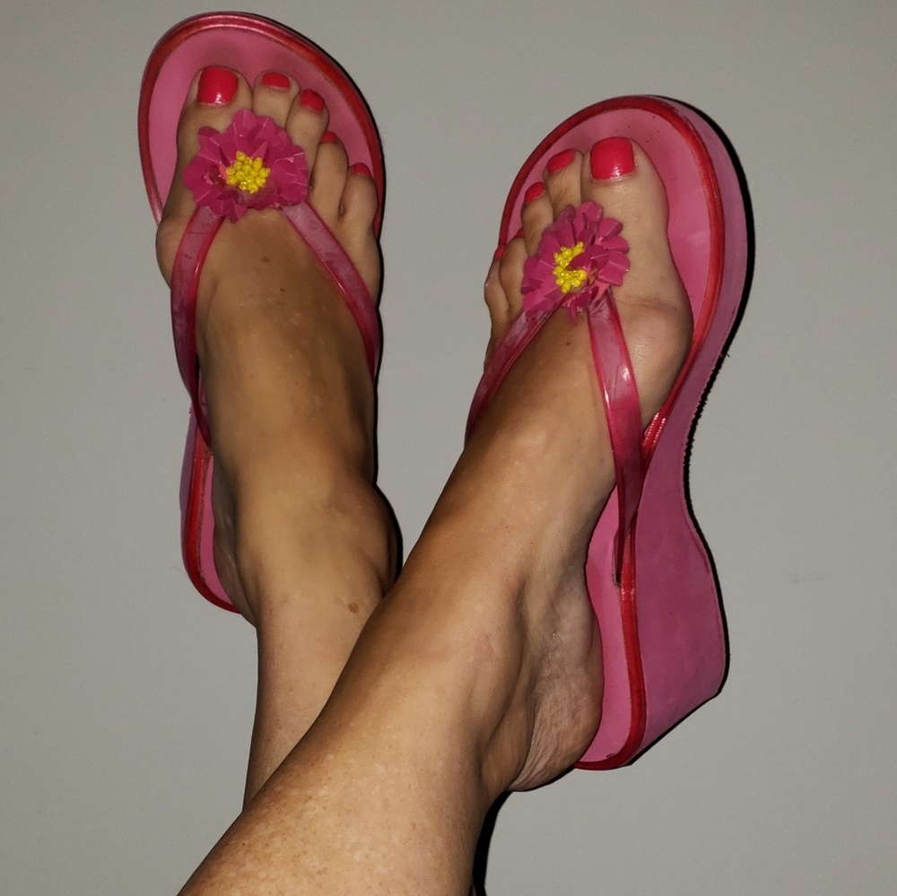 NEW PICS~Very Used Flower Child High Heel Wedges 9